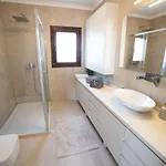 Villa Dolphin *